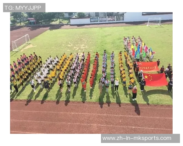 清秀气质尽显绿茵巨星风采青春阳光魅力闪耀绿场